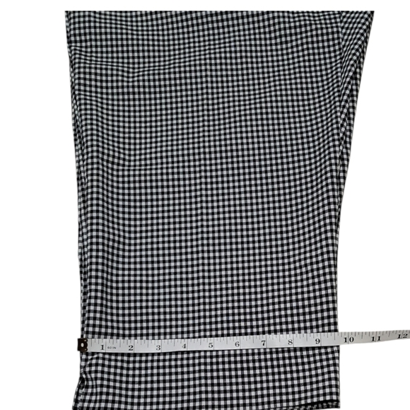 NWT Alfred Dunner Womens Classic Fit Capri Size 14 Black and White with Pockets - Picture 7 of 8